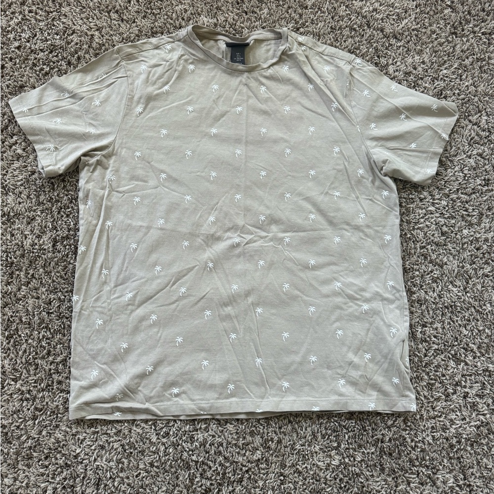 Nice style men’s shirt with palm tree print